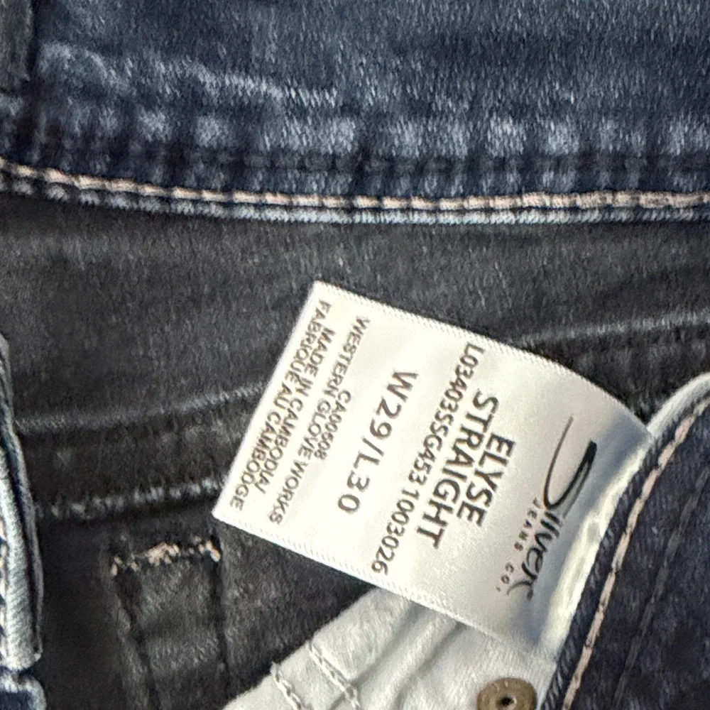 Silver brand Women's Deep Indigo Skinny Jeans - Picture 4 of 5